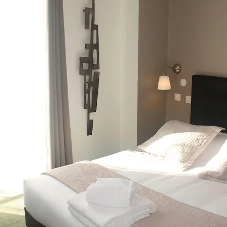 Miramar- Cap D'antibes - La Garoupe 3* אנטיב
