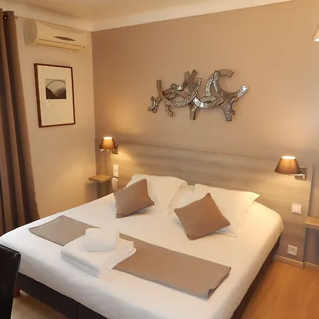 Hotel Miramar- Cap D'antibes - La Garoupe 3*