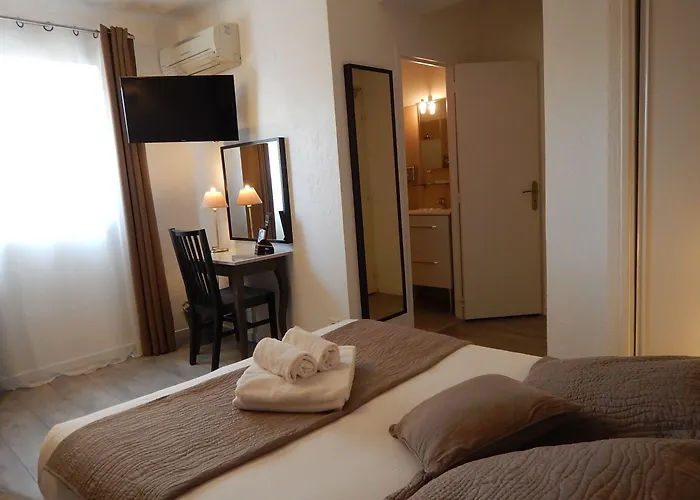 Miramar- Cap D'antibes - La Garoupe Hotel 3*