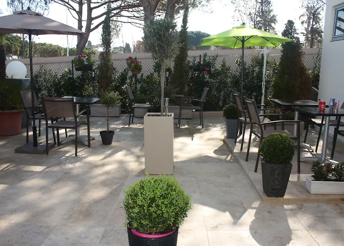 Hotel Miramar- Cap D'antibes - La Garoupe 3*